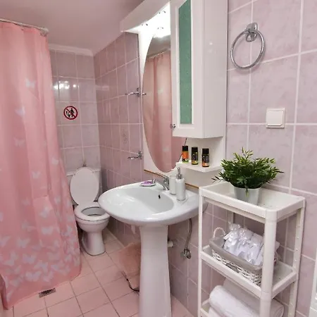 Iakovos Apartman